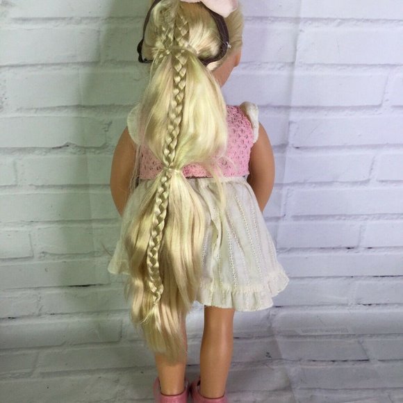 Our Generation Phoebe Hairgrow Doll With Outfit - Picture 6 of 10